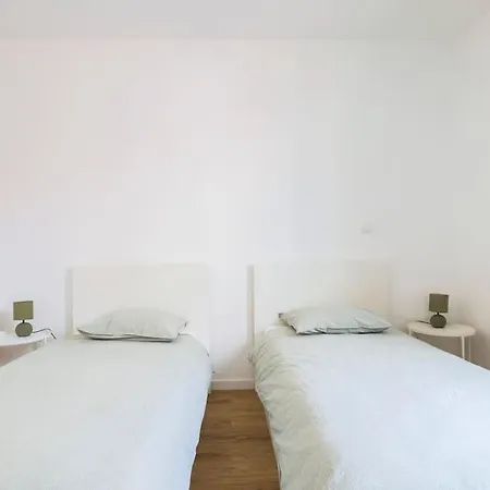 3 Pièces à 5 Min De La Frontière De Monaco Appartement